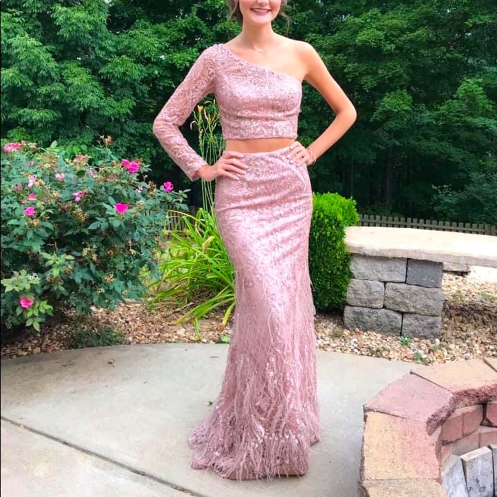 Size 4 Sherri Hill style 52555